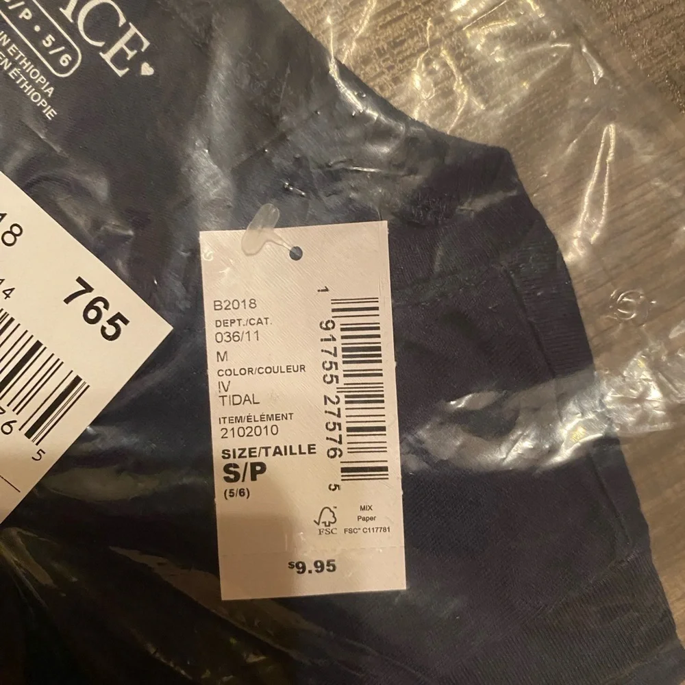 The Children’s Place - NEW -  Girls Tee Shirt - Tidal. Small (5/6)